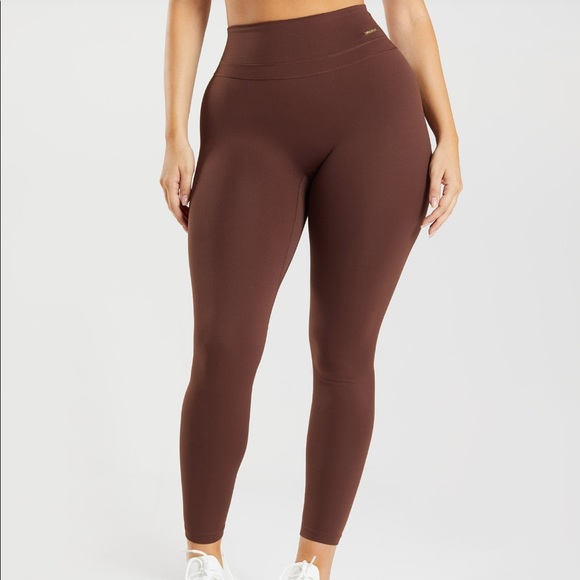 NEWLY RELEASED GYM SHARK WHITNEY SIMMONS BRA/LEGGINGS !! BOTH OUT OF STOCK. - Picture 6 of 7